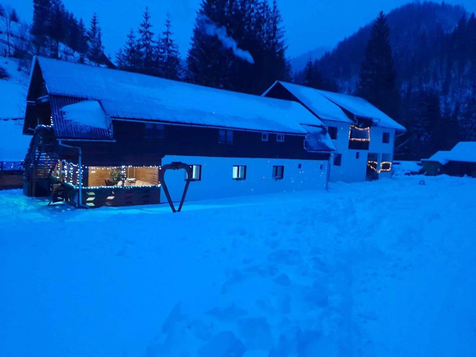 La Marian Pensiune Restaurant Hotel Munună Exterior foto